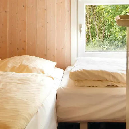 Holiday home Five-bedroom Holiday In Gross Mohrdorf