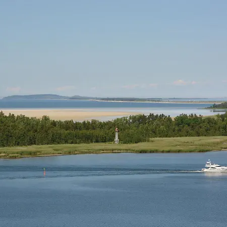 Five-bedroom Holiday In Holiday home *